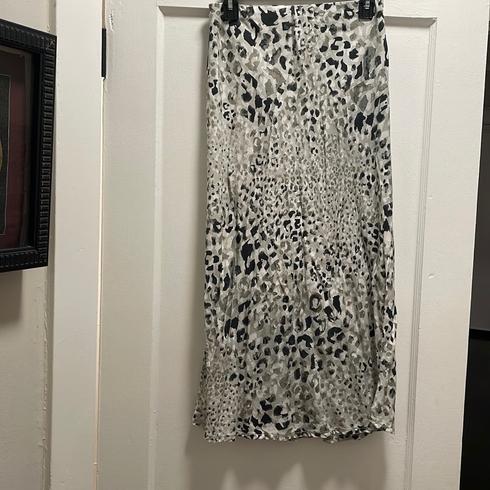 MIDI skirt